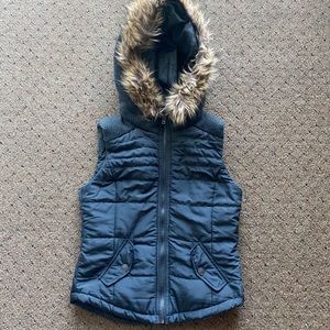 Aeropostale Gray Puffer Vest